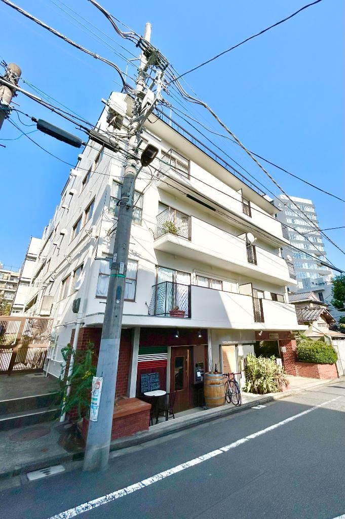 港区南青山６丁目の店舗事務所