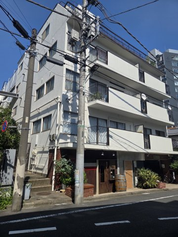 港区南青山６丁目の店舗事務所
