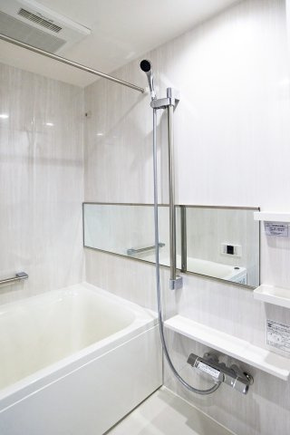 グロース西荻窪の浴室|グロース西荻窪：浴室乾燥機・追焚機能付き浴室です！