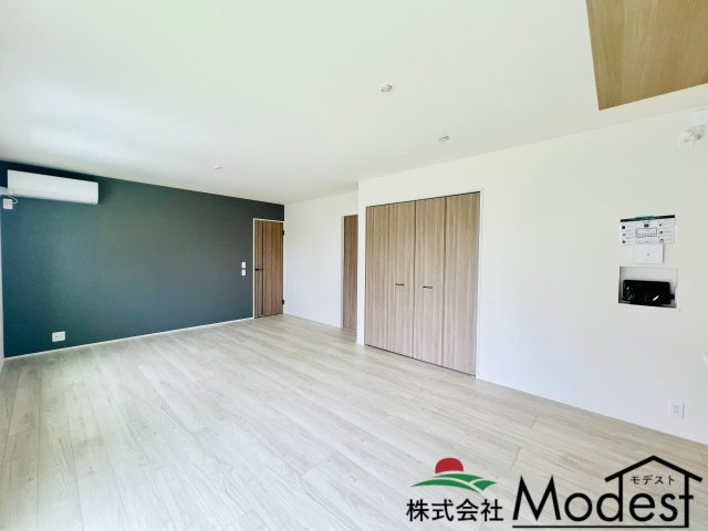 前橋市朝倉町の居間・リビング|家具の配置も考えやすく、ご家族も自然と集まるリビング♪