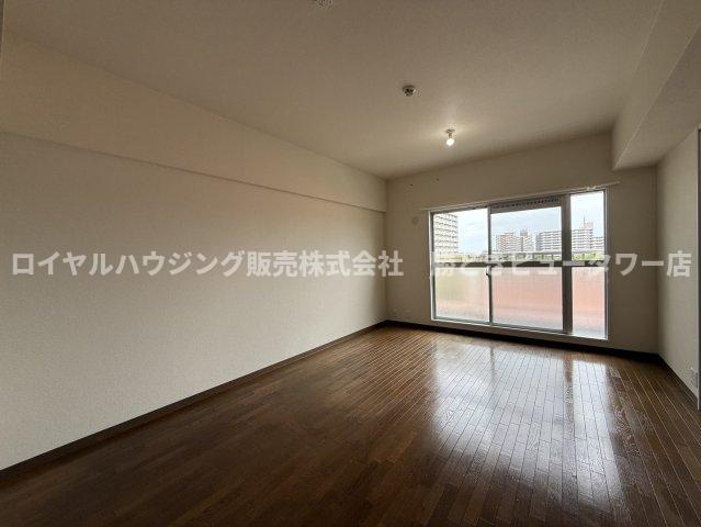 南向きで年中陽当たり良好です♪