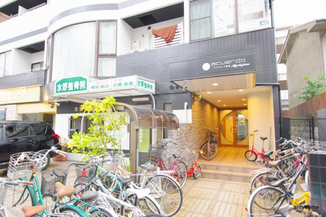 アクエルド都島　仲介手数料無料のエントランス