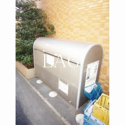【その他共用部分】 | エクセレント東綾瀬 | 共用ゴミ捨て場です。