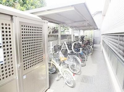 【その他共用部分】 | ＳＡＫＵＲＡ田園調布 | 駐輪場です。