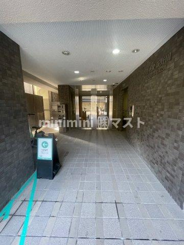 AVER新野田のエントランス