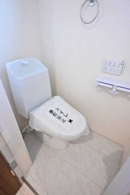 【トイレ】 | 太田市第2鳥山中町　リーブルガーデン | ２階にもトイレがあるので忙しい朝も家族と分けて使用できます♪