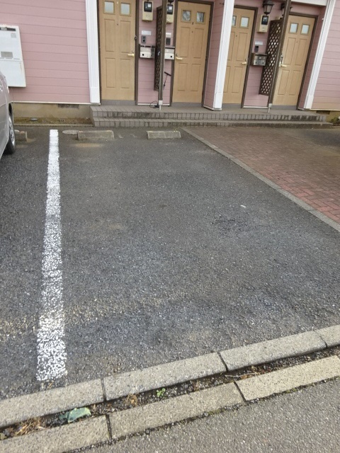 アヴェニールイグチⅡの駐車場