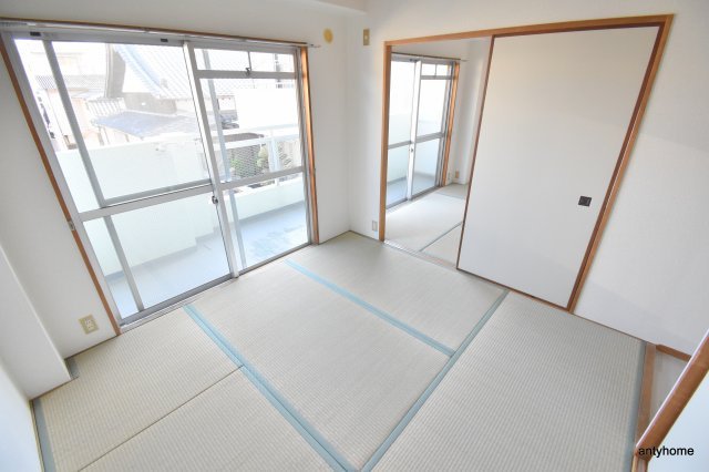 成小路ハイツ　仲介手数料無料の寝室