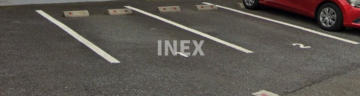 相模原市南区新戸のアパートの駐車場