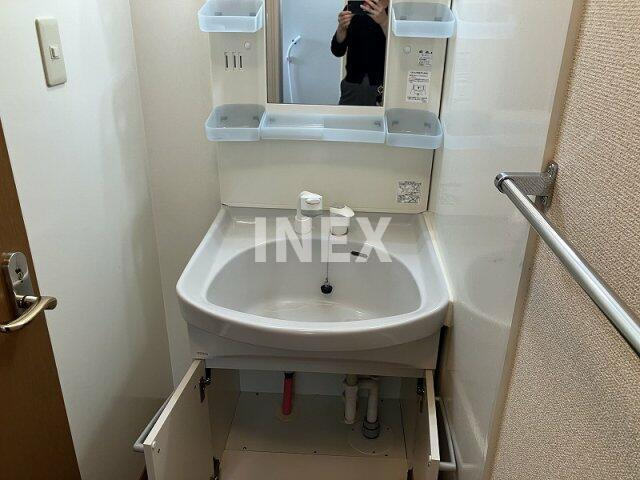 相模原市南区新戸のアパートの洗面所