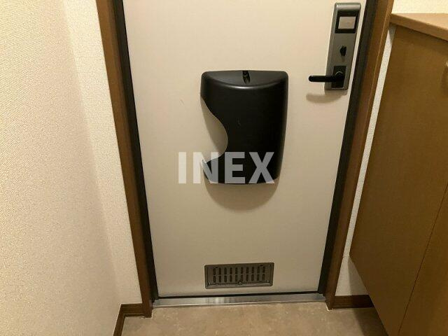 相模原市南区新戸のアパートの玄関