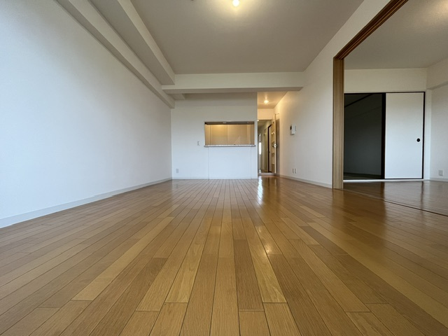 ライオンズマンション千代田弐番館の居間・リビング