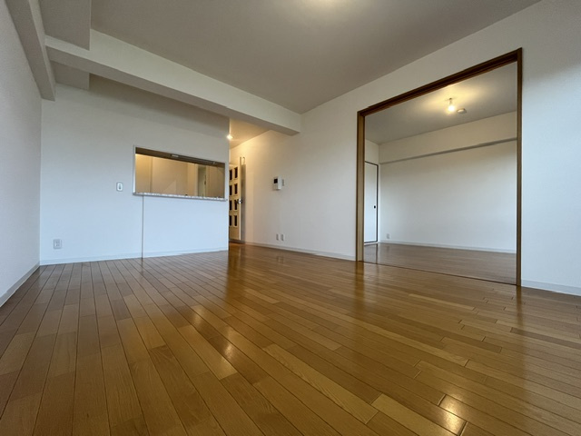 ライオンズマンション千代田弐番館の居間・リビング
