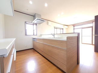 【キッチン】 | 南アルプス市徳永 平成7年築 建物一新済中古戸建 南西角地 | 新品に交換済みのキッチン