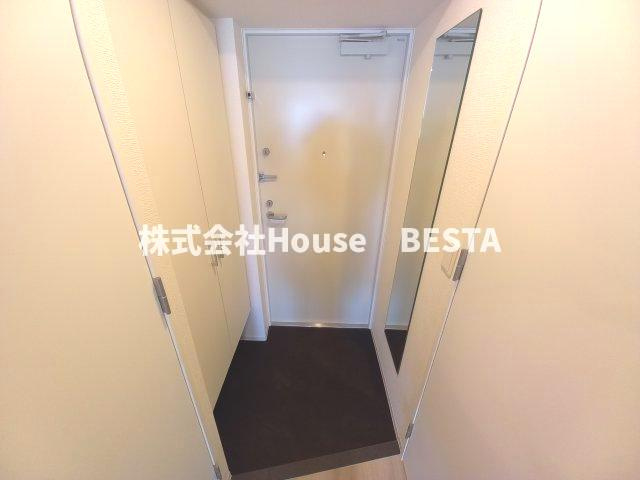 セレニテ神戸駅前アリエの玄関