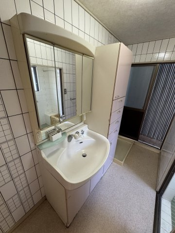和歌山市北新博労町・中古戸建・54805の洗面所