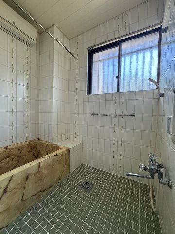 和歌山市北新博労町・中古戸建・54805の浴室