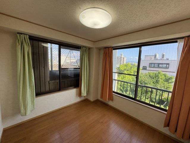 和歌山市北新博労町・中古戸建・54805の洋室