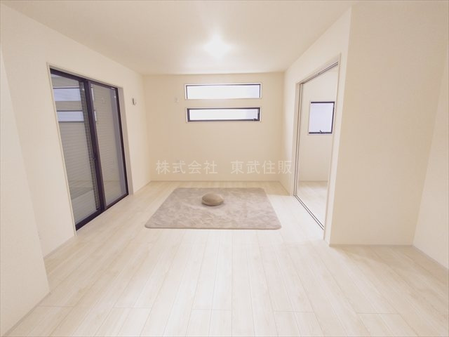 【居間・リビング】の画像