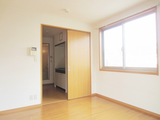 カーサエテルノの寝室|６帖の使いやすい洋室です☆