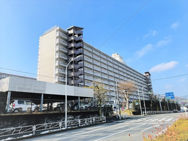 八王子狭間住宅１号棟の外観|～高尾駅徒歩10分・狭間駅徒歩9分　内装リフォーム済マンション～