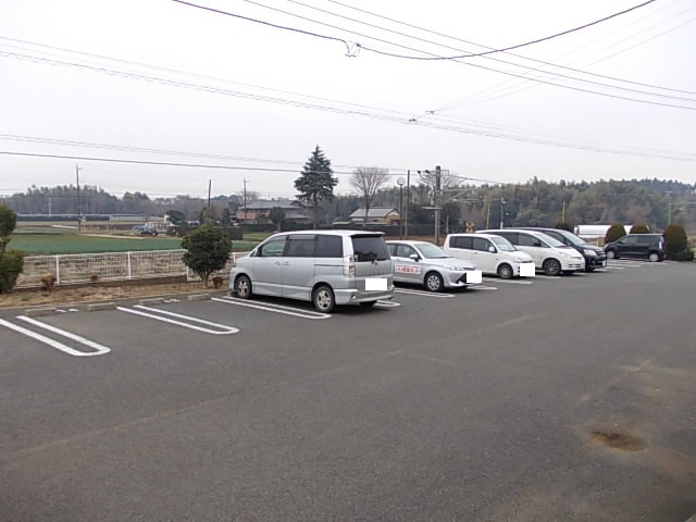 マテリアルⅡの駐車場