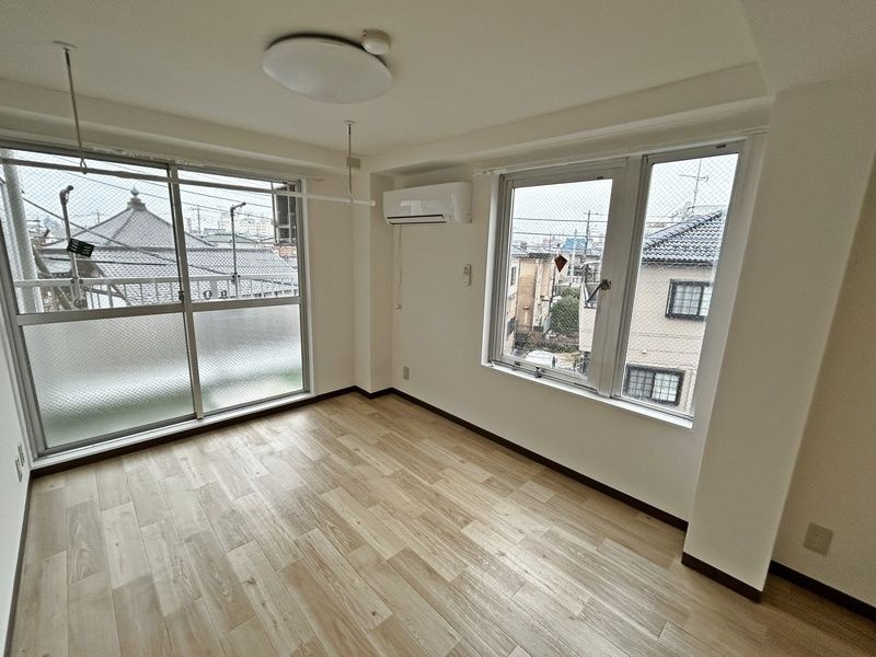 熊谷市箱田２丁目の賃貸マンションの居間・リビング