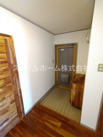 ユトリロ前田南の玄関