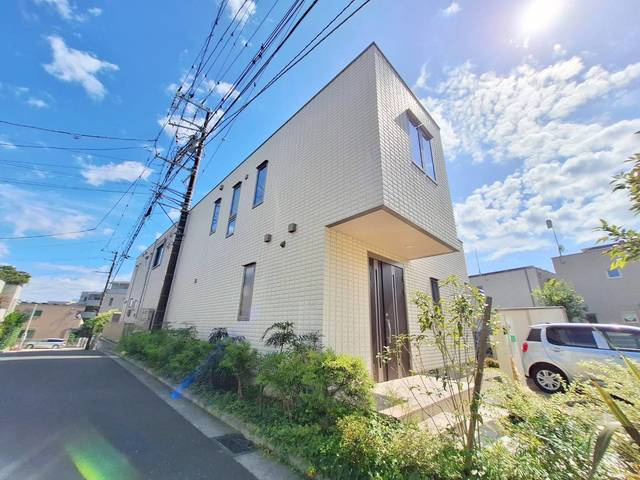 大久保3丁目ヘーベルハウスのエントランス