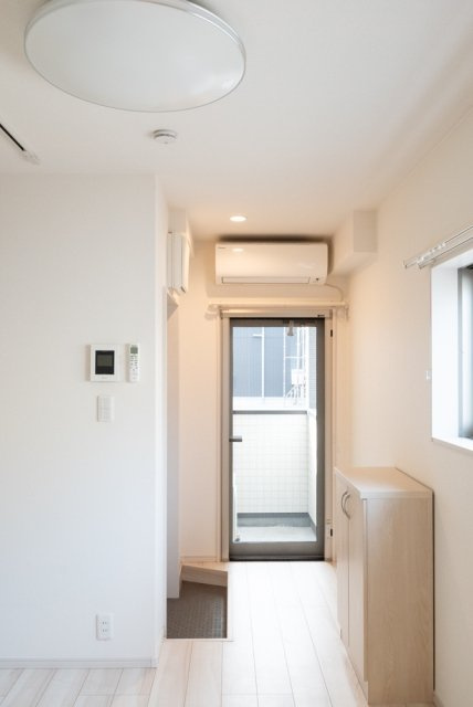 アルシオーネ町屋の玄関