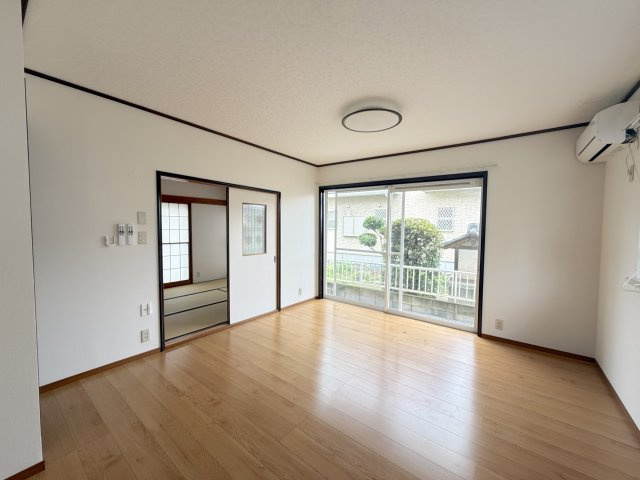 【居間・リビング】 | 熊谷市玉井　中古戸建