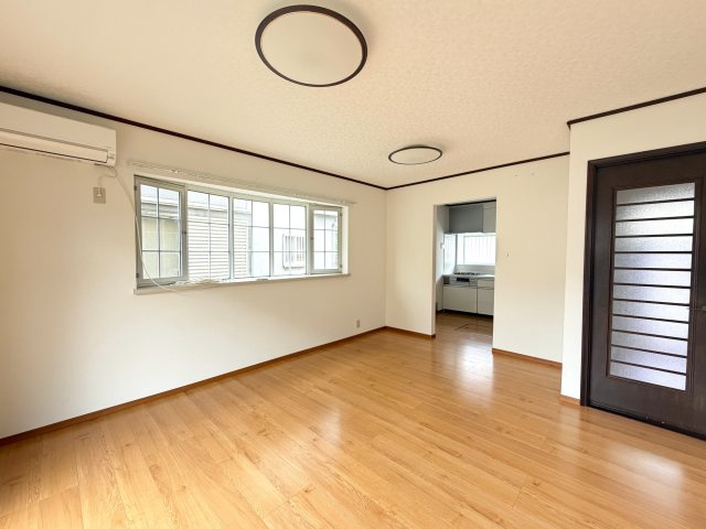 【居間・リビング】 | 熊谷市玉井　中古戸建