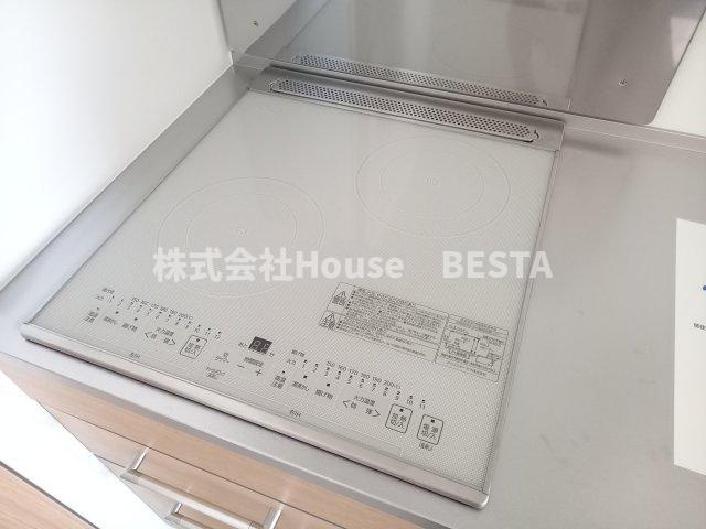 セレニテ神戸駅前アリエのキッチン