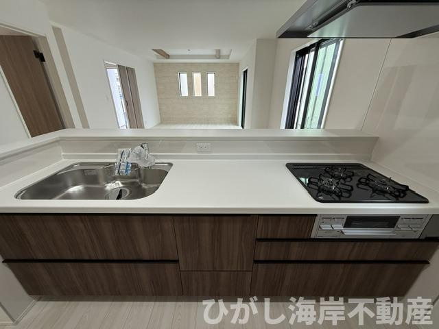 平塚市東中原２丁目　　新築戸建　　全２棟のキッチン|システムキッチン