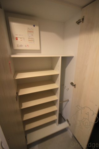 エスリードレジデンス大阪福島フロントの玄関