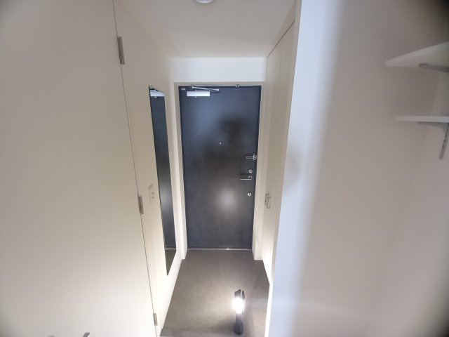 セレニテ神戸駅前アリエの玄関