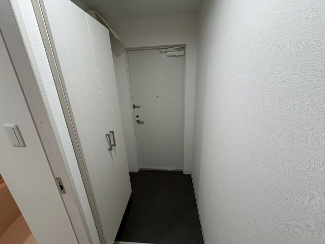 キャトルセゾン豊中本町の玄関