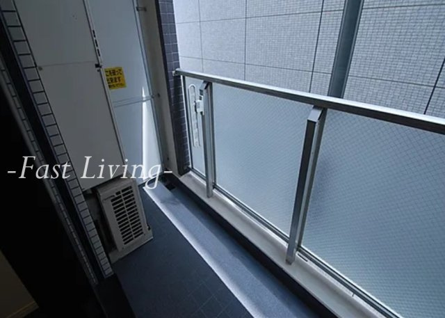 コンパートメント東京中央のバルコニー