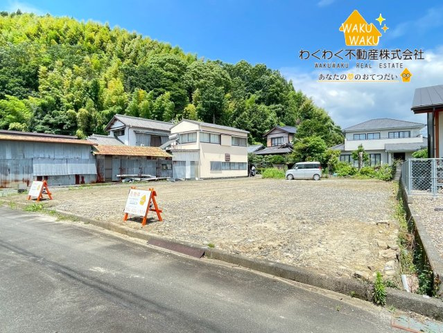 売地の前面道路含む現地写真