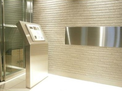 新宿区高田馬場２丁目の賃貸マンションのエントランス