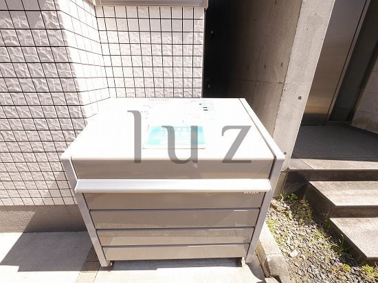 ラフィネ横浜のその他共用部分|敷地内ゴミ置き場完備です！
