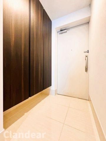 シティテラス草加松原ガーデンズの玄関|ドキドキの新生活も、安心してスタート。ぴったりの住まいを見つけませんか？クランディアが一緒に住まい選びをサポートします‼　まずは、お気軽にお問合せください　＃クランディア
