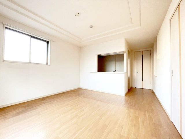 鎌倉市笛田１丁目の賃貸マンションの居間・リビング