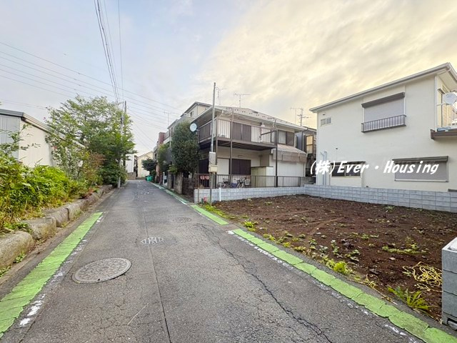 新座市栗原6丁目　新築戸建て　限定１棟の前面道路含む現地写真