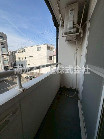 長瀬駅前マンションのバルコニー