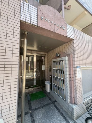 ビクトワール小阪のエントランス