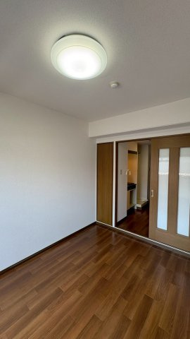 ビクトワール小阪