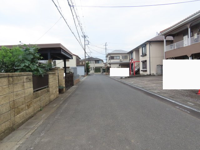 鶴ヶ島市羽折町新築戸建の前面道路含む現地写真