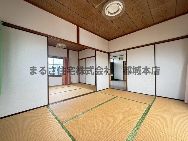 鷹コーポの和室