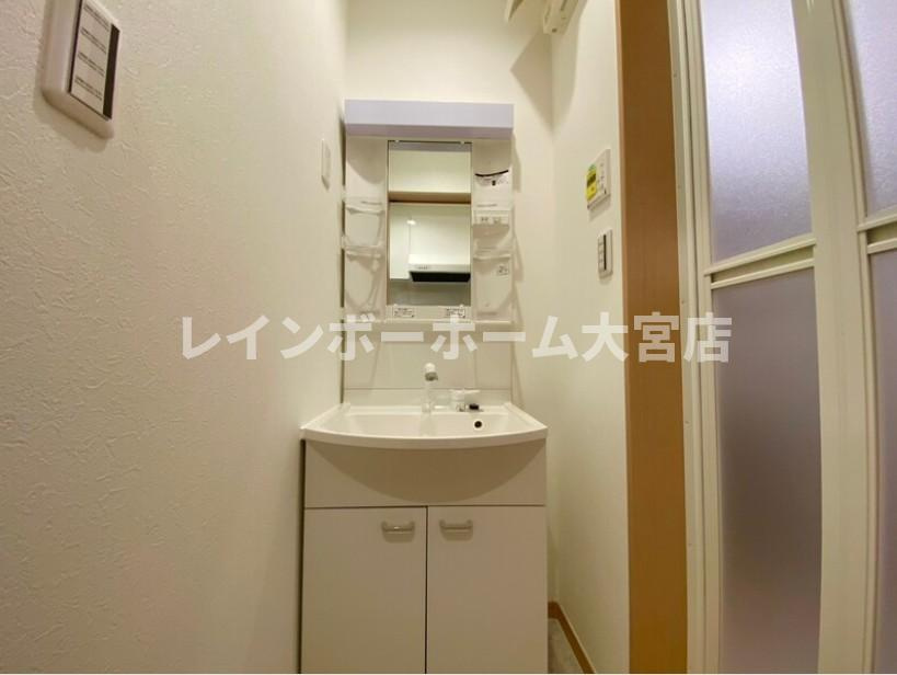 SOLANA桶川西の独立洗面台